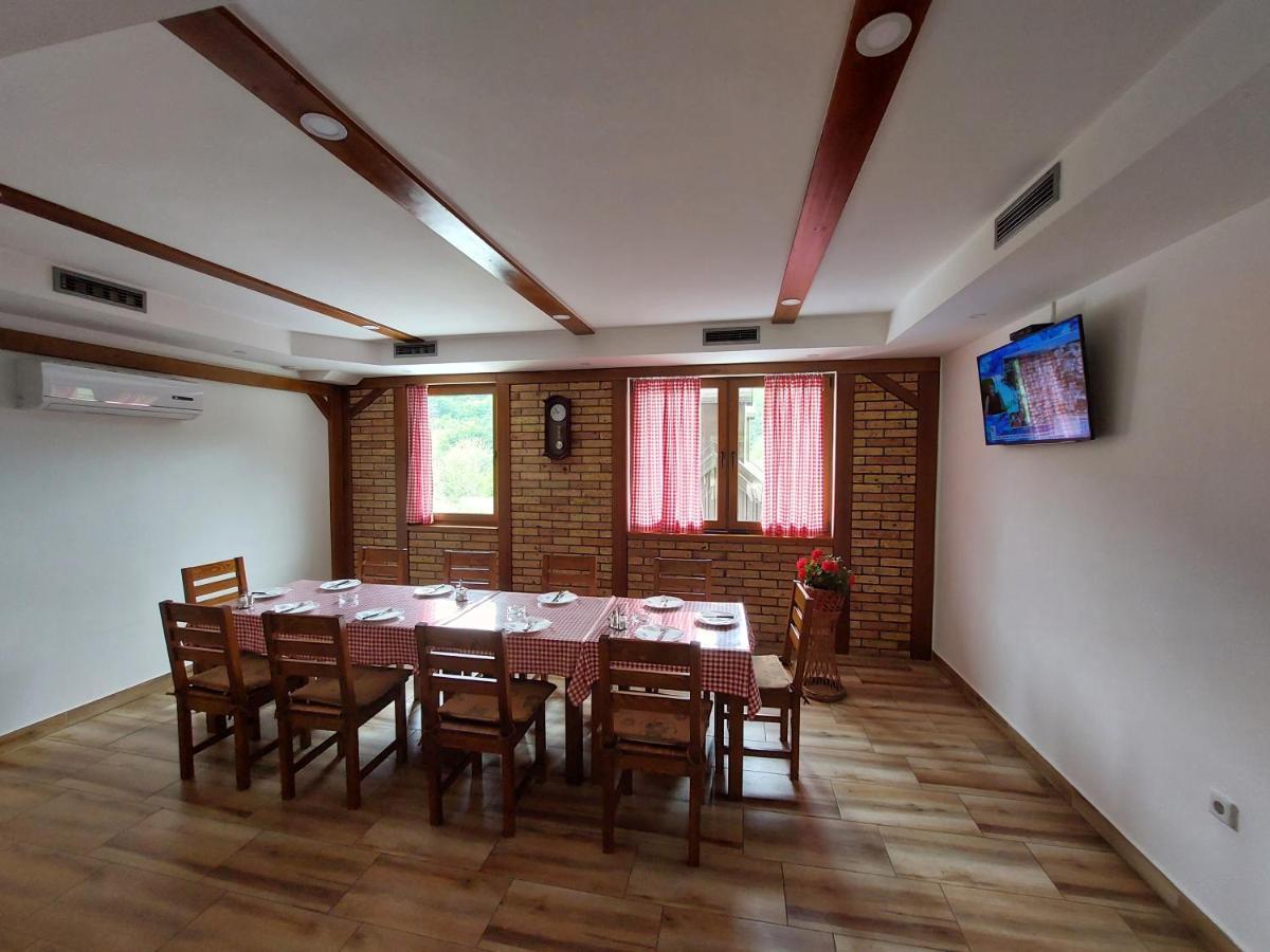 Apartment "Mira" ฟอชา ภายนอก รูปภาพ